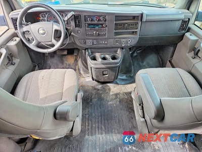 Zdjęcie 8 z 13 samochodu: 2019 CHEV EXPRESS G3500 VIN:1GCZGHFG2K1159377 - miniatura