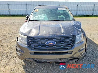 Piąte zdjęcie samochodu w środku: 2017 FORD EXPLORER SPORT VIN:1FM5K8GT8HGC48008 - miniatura