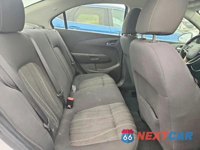 Zdjęcie 10 z 12 samochodu: 2014 CHEVROLET SONIC LT VIN:1G1JC5SH5E4198272 - miniatura