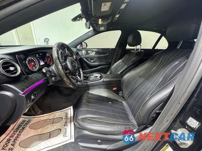 Piąte zdjęcie samochodu w środku: 2017 MERCEDES-BENZ E 300 VIN:WDDZF4JB0HA182257 - miniatura