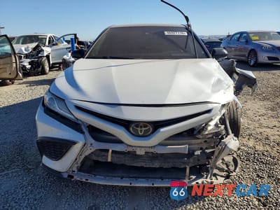 Piąte zdjęcie samochodu w środku: 2020 TOYOTA CAMRY XSE VIN:4T1K61AK4LU338734 - miniatura