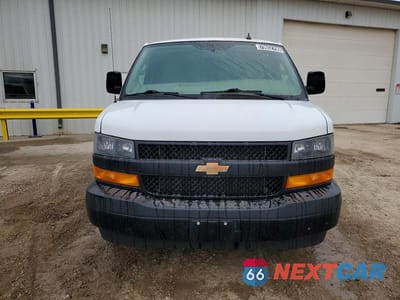 Piąte zdjęcie samochodu w środku: 2021 CHEVROLET EXPRESS 2500 CARGO UTILITY / SERVICE VAN VIN:1GCWGAFP2M1259539 - miniatura