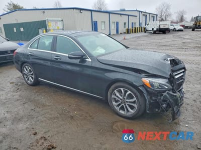 Czwarte zdjęcie samochodu z boku: 2017 MERCEDES-BENZ C 300 4MATIC VIN:WDDWF4KB1HR295573 - miniatura