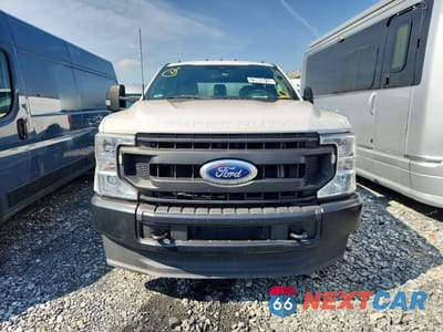Piąte zdjęcie samochodu w środku: 2022 FORD F350 SUPER DUTY VIN:1FT8W3B65NEE20237 - miniatura