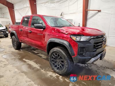 Czwarte zdjęcie samochodu z boku: 2024 CHEVROLET COLORADO TRAIL BOSS VIN:1GCPTEEK9R1218250 - miniatura