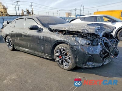 Czwarte zdjęcie samochodu z boku: 2024 BMW I5 EDRIVE 40 VIN:WBY33FK07RCR58549 - miniatura