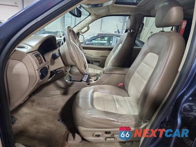 Zdjęcie 7 z 13 samochodu: 2005 FORD EXPLORER EDDIE BAUER VIN:1FMDU74W15UB30393 - miniatura