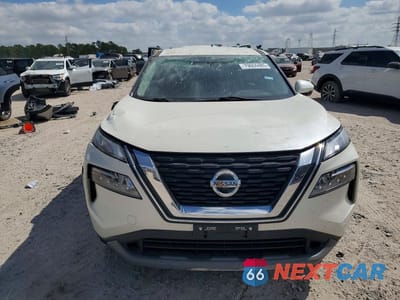 Piąte zdjęcie samochodu w środku: 2021 NISSAN ROGUE SV VIN:JN8AT3BA0MW017827 - miniatura