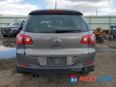 Zdjęcie 6 z 12 samochodu: 2011 VOLKSWAGEN TIGUAN S VIN:WVGBV7AX8BW513703 - miniatura