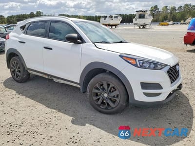 Czwarte zdjęcie samochodu z boku: 2021 HYUNDAI TUCSON VALUE VIN:KM8J33A41MU333350 - miniatura