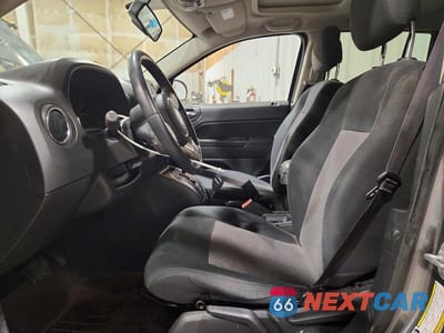 Zdjęcie 7 z 12 samochodu: 2011 JEEP COMPASS SPORT VIN:1J4NF1FBXBD263878 - miniatura