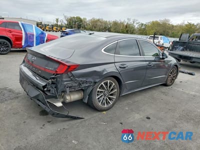 Trzecie zdjęcie samochodu z tyłu: 2021 HYUNDAI SONATA LIMITED VIN:5NPEH4J22MH122907 - miniatura