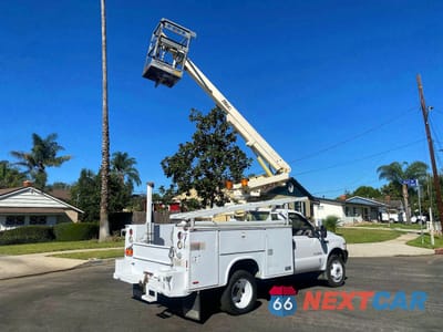Zdjęcie 6 z 13 samochodu: 1999 FORD F-450 CONSTRUCTION TRUCKS BUCKET TRUCK VIN:1FDXF46S2XEE14161 - miniatura