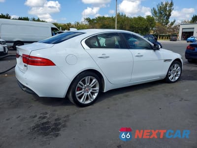 Trzecie zdjęcie samochodu z tyłu: 2019 JAGUAR XE VIN:SAJAS4FX3KCP52465 - miniatura