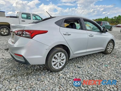 Trzecie zdjęcie samochodu z tyłu: 2019 HYUNDAI ACCENT SE VIN:3KPC24A30KE077064 - miniatura