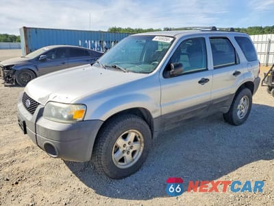 2005 FORD ESCAPE XLT 1FMYU93175KA70926 - główne zdjęcie licytacji z USA - miniatura