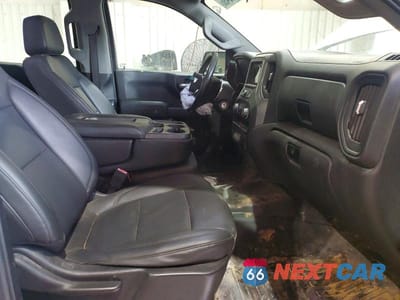 Zdjęcie 7 z 12 samochodu: 2019 CHEVROLET SILVERADO K1500 VIN:3GCUYAEF3KG152107 - miniatura