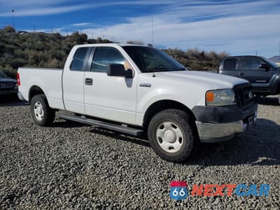 Czwarte zdjęcie samochodu z boku: 2005 FORD F150 VIN:1FTRX14W05NB01198 - miniatura