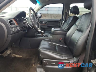 Zdjęcie 7 z 13 samochodu: 2014 GMC YUKON XL K1500 SLT VIN:1GKS2KE73ER203993 - miniatura