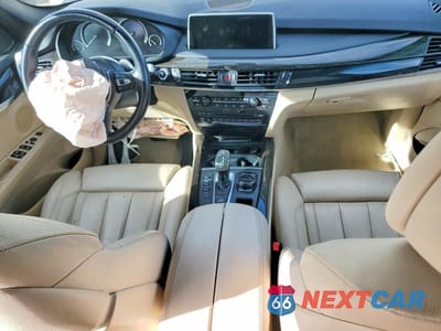 Zdjęcie 8 z 13 samochodu: 2014 BMW X5 SDRIVE35I VIN:5UXKR2C51E0H32955 - miniatura