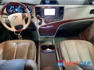 Zdjęcie 8 z 12 samochodu: 2014 TOYOTA SIENNA LIMITED 7-PASSENGER VIN:5TDYK3DC6ES457872 - miniatura