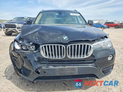 Piąte zdjęcie samochodu w środku: 2017 BMW X3 SDRIVE28I VIN:5UXWZ7C37H0V87421 - miniatura