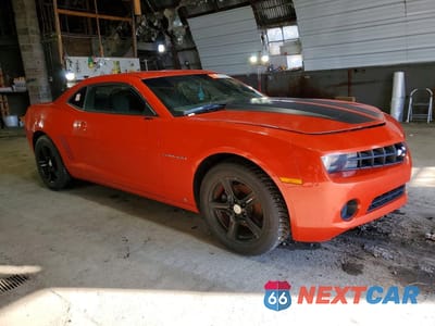 Czwarte zdjęcie samochodu z boku: 2010 CHEVROLET CAMARO LS VIN:2G1FA1EV9A9142946 - miniatura