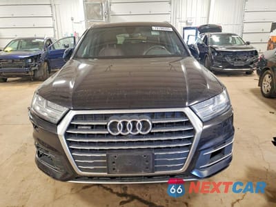 Piąte zdjęcie samochodu w środku: 2018 AUDI Q7 PREMIUM PLUS VIN:WA1LAAF76JD020343 - miniatura