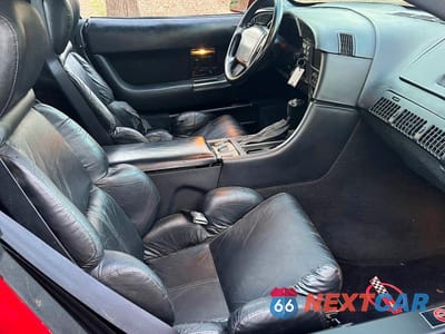 Piąte zdjęcie samochodu w środku: 1991 CHEV CORVETTE VIN:1G1YY3381M5100723 - miniatura