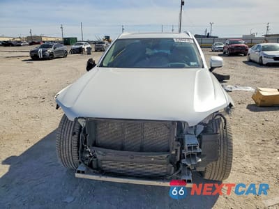 Piąte zdjęcie samochodu w środku: 2018 VOLVO XC90 T6 VIN:YV4A22PL3J1364139 - miniatura