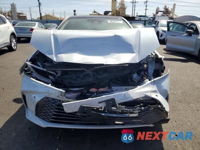 Piąte zdjęcie samochodu w środku: 2025 TOYOTA CAMRY XLE VIN:4T1DBADK0SU025968 - miniatura