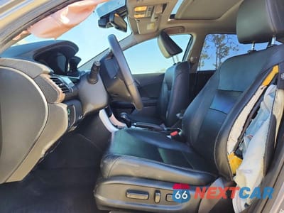 Zdjęcie 7 z 12 samochodu: 2017 HONDA ACCORD TOURING HYBRID VIN:JHMCR6F77HC029868 - miniatura