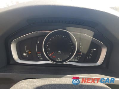 Zdjęcie 9 z 11 samochodu: 2018 VOLVO S60 PLATINUM VIN:LYV402TM6JB157676 - miniatura