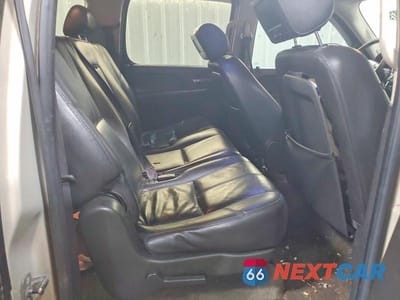 Zdjęcie 11 z 13 samochodu: 2010 CHEVROLET SUBURBAN K1500 LT VIN:1GNUKJE34AR187977 - miniatura