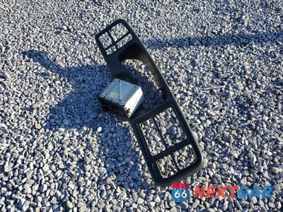 Zdjęcie 13 z 13 samochodu: 2003 GMC YUKON VIN:1GKEC13Z53R243305 - miniatura