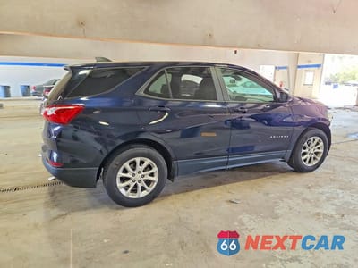 Trzecie zdjęcie samochodu z tyłu: 2020 CHEVROLET EQUINOX LS VIN:3GNAXHEV1LS663679 - miniatura