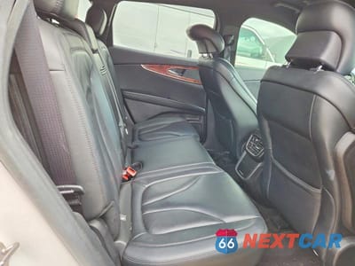 Zdjęcie 11 z 13 samochodu: 2019 LINCOLN NAUTILUS SELECT VIN:2LMPJ6K91KBL58932 - miniatura