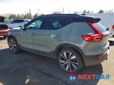 Drugie zdjęcie samochodu z przodu: 2021 VOLVO XC40 RECHARGE VIN:YV4ED3UR8M2590377 - miniatura