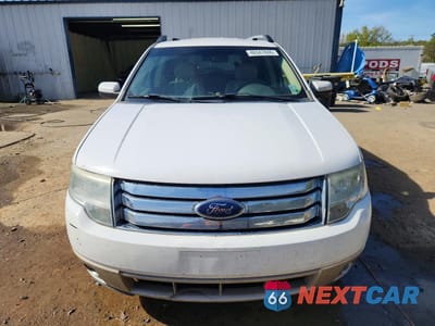 Piąte zdjęcie samochodu w środku: 2008 FORD TAURUS X EDDIE BAUER VIN:1FMDK07W48GA09823 - miniatura