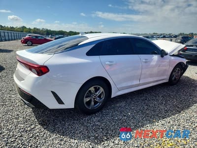 Trzecie zdjęcie samochodu z tyłu: 2022 KIA K5 LXS VIN:5XXG14J27NG118541 - miniatura
