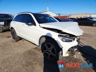 Czwarte zdjęcie samochodu z boku: 2021 MERCEDES-BENZ GLC 300 4MATIC VIN:W1N0G8EB7MV264063 - miniatura