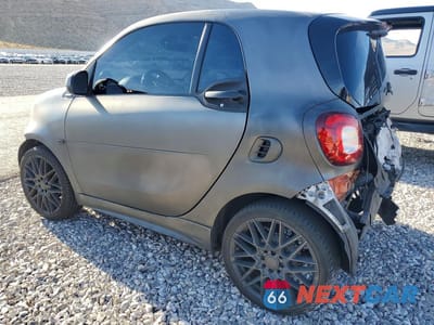 Drugie zdjęcie samochodu z przodu: 2017 SMART FORTWO VIN:WMEFJ9BA8HK214558 - miniatura