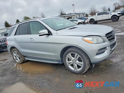 Czwarte zdjęcie samochodu z boku: 2013 MERCEDES-BENZ ML 350 BLUETEC VIN:4JGDA2EB1DA151798 - miniatura