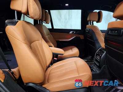 Zdjęcie 11 z 14 samochodu: 2022 BMW X7 XDRIVE40I VIN:5UXCW2C0XN9L81361 - miniatura