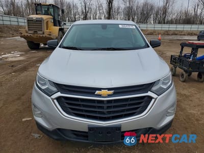 Piąte zdjęcie samochodu w środku: 2018 CHEVROLET EQUINOX LS VIN:2GNAXHEV6J6307479 - miniatura