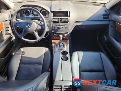 Zdjęcie 8 z 11 samochodu: 2008 MERCEDES-BENZ C 300 VIN:WDDGF54X08F054222 - miniatura