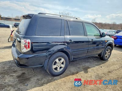 Trzecie zdjęcie samochodu z tyłu: 2006 HONDA PILOT EX VIN:2HKYF18586H558245 - miniatura