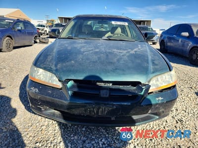 Piąte zdjęcie samochodu w środku: 2000 HONDA ACCORD EX VIN:1HGCG1656YA070904 - miniatura