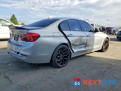 Trzecie zdjęcie samochodu z tyłu: 2018 BMW 328 D VIN:WBA8E5C53JA246252 - miniatura