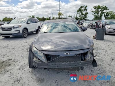 Piąte zdjęcie samochodu w środku: 2011 KIA OPTIMA LX VIN:KNAGM4A77B5170333 - miniatura